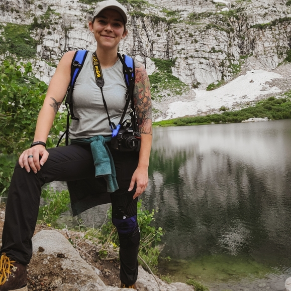 Meet your Posher, Taya - Picture 3 of 6